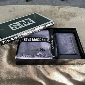 Brand New Steve Madden bag and scarf set